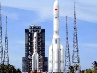 Китай вывел на орбиту прототип космического корабля
