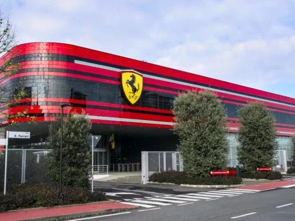 Компания Ferrari восстанавливает свое производство на заводах в Маранелло и Модене
