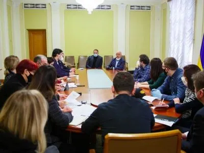У Зеленського пояснили зміни у складі делегації України в ТКГ