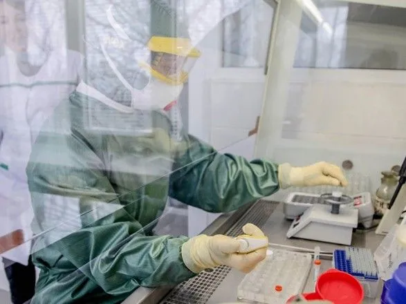 У работника Днепропетровской ОГА обнаружили коронавирус, еще более 50 ожидают результаты тестов