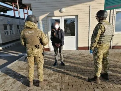 Пограничники задержали мужчину, который 6 лет скрывался в оккупированном Крыму