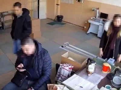 Скандальные обыски в Одессе: трем работникам полиции сообщено о подозрении в краже