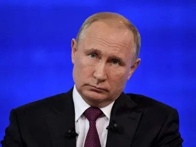 Шестой президент Латвии: Путин "застрял в машине времени"