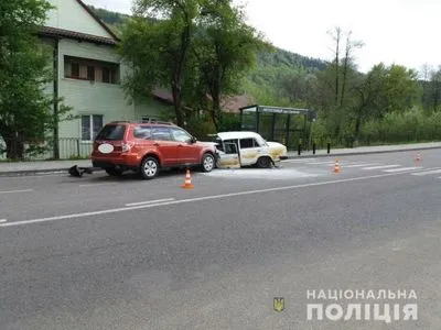 Прикарпатские полицейские расследуют аварии, в которых травмировались пять человек