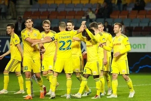 Победа в матче с восемью голами помогла "БАТЭ" возглавить чемпионат Беларуси