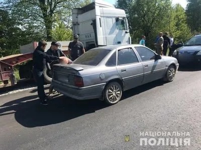 В Івано-Франківській області розшукали і затримали викрадача автомобіля