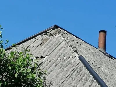 В Авдеевке вражеская граната от АГС повредила крышу частного дома