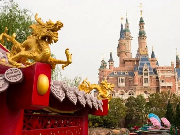 В Шанхае возобновил работу Disneyland