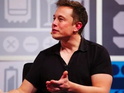Tesla відкриває завод у Каліфорнії без дозволу влади