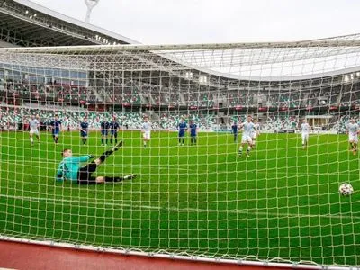 Два матча чемпионата Беларуси по футболу перенесены из-за подозрения игроков на коронавирус