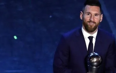 ФИФА отказалась от церемонии награждения лучших игроков года - СМИ