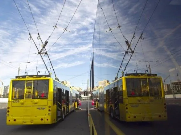 Кличко рассказал, когда власть Киева хочет возобновить работу общественного транспорта "в обычном режиме"