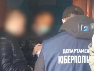 На Прикарпатье госрегистратора подозревают в завладении имуществом граждан на более чем 21 млн грн