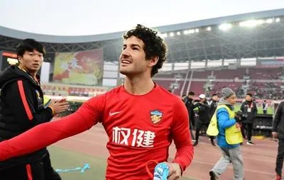 Китайский футбольный клуб снялся с чемпионата из-за финансовых проблем