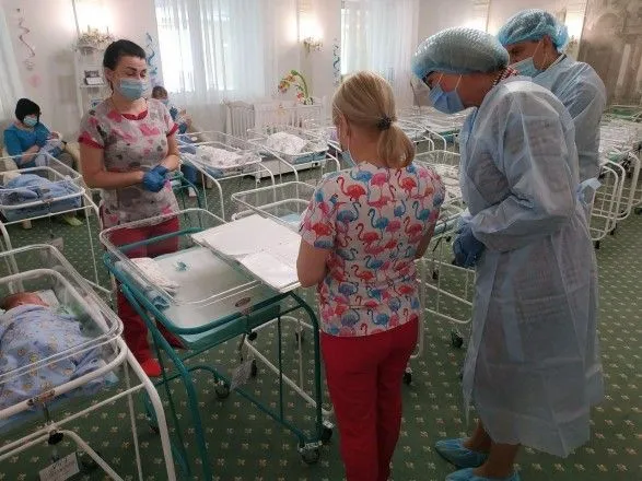 Денисова проинспектировала отель, в котором находятся новорожденные от суррогатных матерей