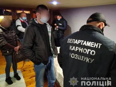 Во Львовской области задержали группу лиц, которые незаконно перепродали квартир на более чем 7 млн грн