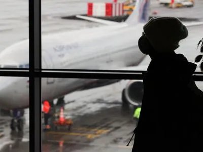 Шмыгаль сообщил, когда могут возобновить авиасообщение в Украине