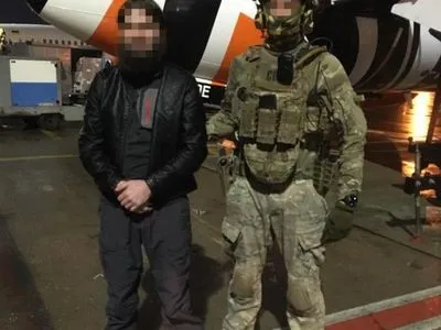 Украина экстрадировала в Грузию члена "ИГИЛ", которого задержали в Киевской области