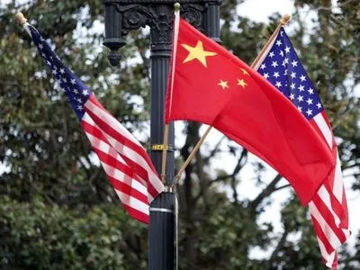 США внесли в чорний список понад 30 китайських компаній