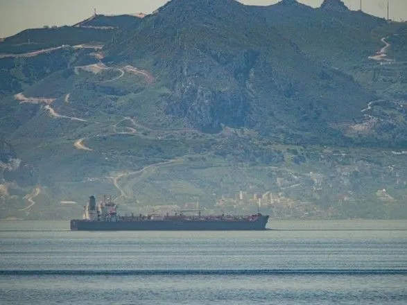 Санкційний режим: танкер з бензином прибув з Ірану до Венесуели