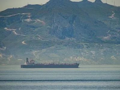Санкційний режим: танкер з бензином прибув з Ірану до Венесуели