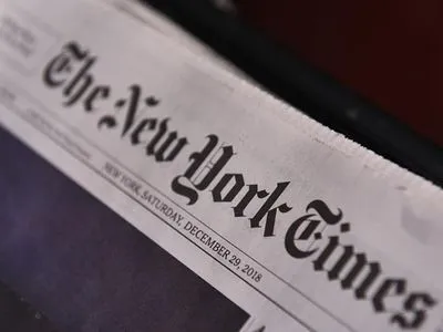 New York Times отвела первую полосу газеты для имен жертв COVID-19 в США