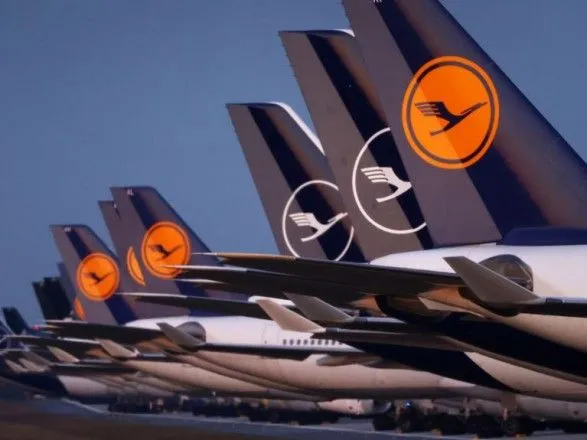 Власти Германии одобрили пакет помощи для авиакомпании Lufthansa на 9 млрд евро