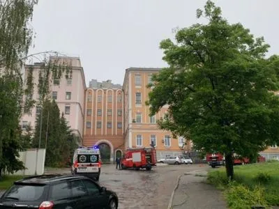 В столичной Александровской больнице произошел пожар, эвакуировали 15 человек