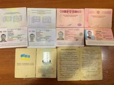 Біля кордону з РФ затримали чоловіка з п'ятьма паспортами