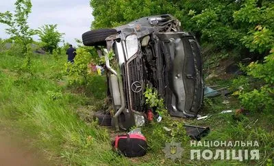 В Полтавской области перевернулся микроавтобус, четверо травмированных