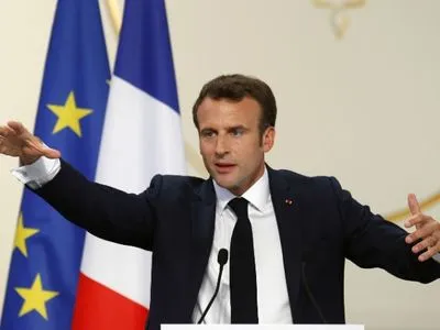 Макрон пообещал многомиллиардную поддержку французскому автопрому