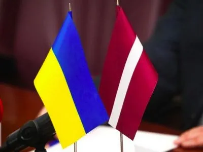 У Зеленського продовжать організацію візиту президента Латвії в Україну