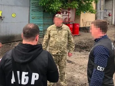 В Харьковской области разоблачили схему хищения горючего в центре обеспечения ВСУ