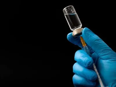 В США одна з компаній оголосила про початок випробувань вакцини проти коронавірусу на людях