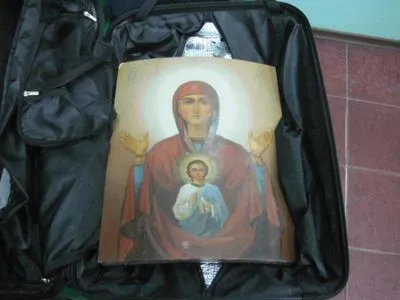 Українець намагався вивезти в РФ старовинну ікону Богородиці