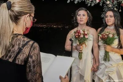 Коста-Ріка легалізувала одностатеві шлюби