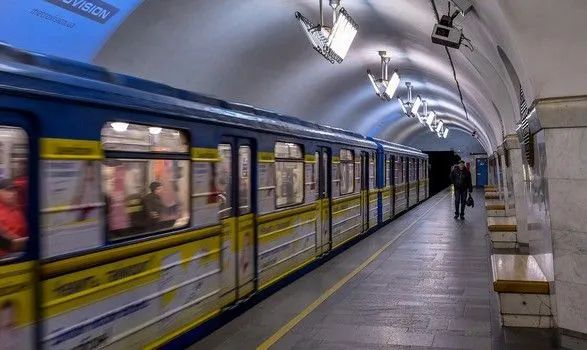 Щодня пасажиропотік у столичному метро зростає на 100 тисяч людей - Кличко