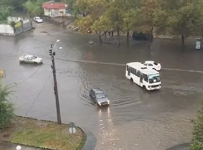 Сильна злива затопила центр Одеси