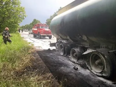 В Днепропетровской области горел бензовоз