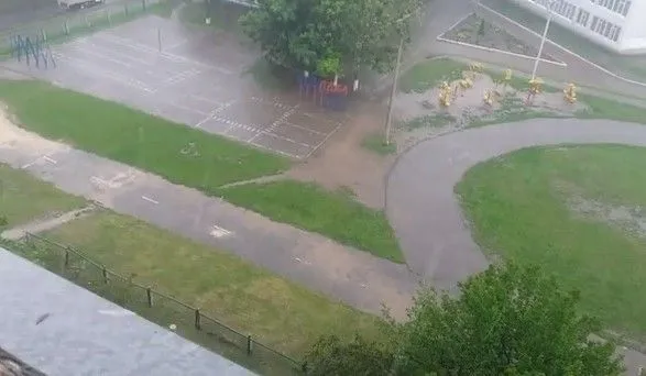 Харьков накрыл ливень с градом