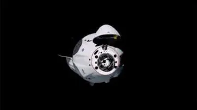 Корабель Crew Dragon здійснив стиковку з МКС