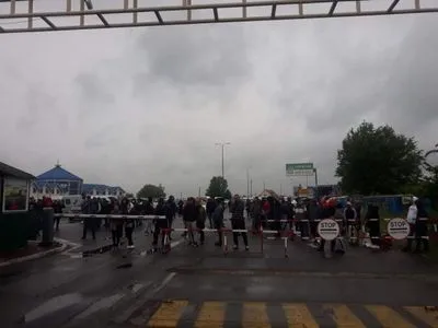 Блокування ПП на кордоні з Угорщиною: на місце виїхали очільники ДПСУ і митної служби