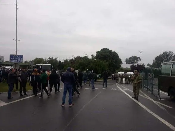Глава Закарпатской ОГА назвал причину блокировки водителями ПП на границе с Венгрией