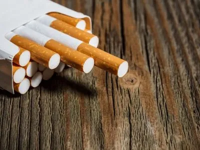 В Украине контрабандисты подделывали сигареты "Винниковской табачной фабрики" и мировых брендов: СБУ изъяла 15 млн пачек