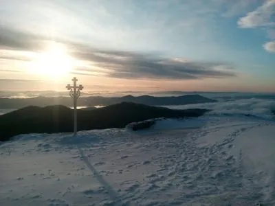 Мороз и снег: на высокогорье Карпат разыгралась настоящая "зима"