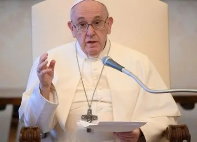 Папа Римский призвал протестующих в США к примирению