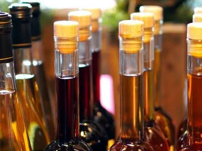 У ПАР утворилися довгі черги за алкоголем: спиртне не продавали 2 місяці