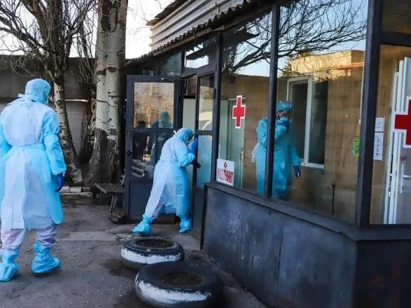 В Киеве за сутки коронавирус подтвердили у 62 человек, среди них 10 медиков