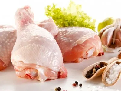 За год курятина в Украине подешевела на 13,5%