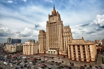 МЗС РФ погрожує відповісти на висилку російських дипломатів з Праги